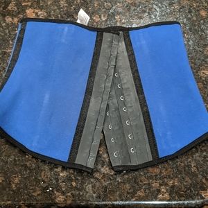 Waist trainer